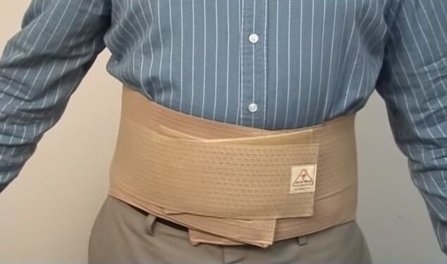 corsetto per il mal di schiena